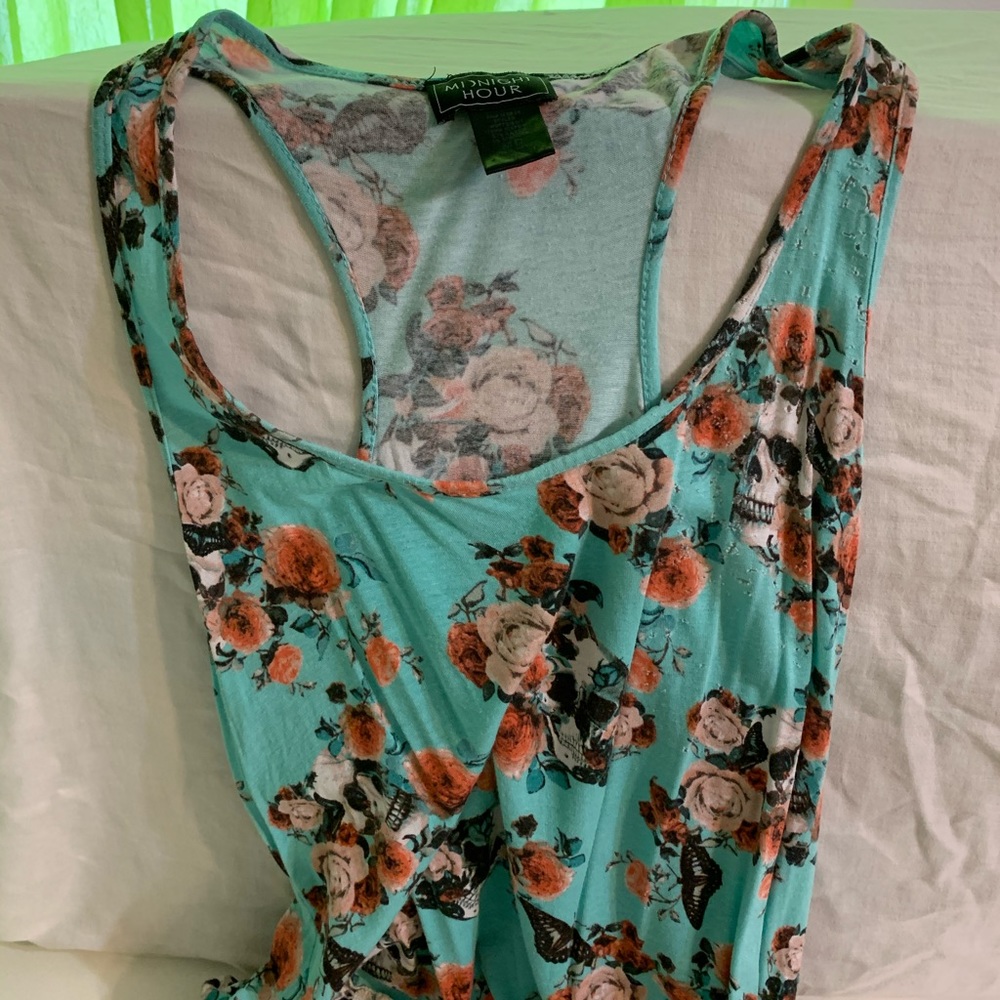 Shirt - Picture 2 of 5